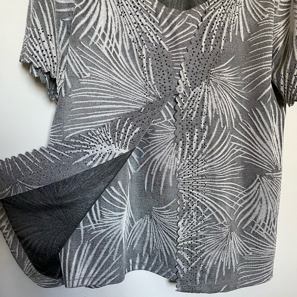 Allie & Rob Women's Blouses Short Sleeves (Size XL) - Picture 4 of 8